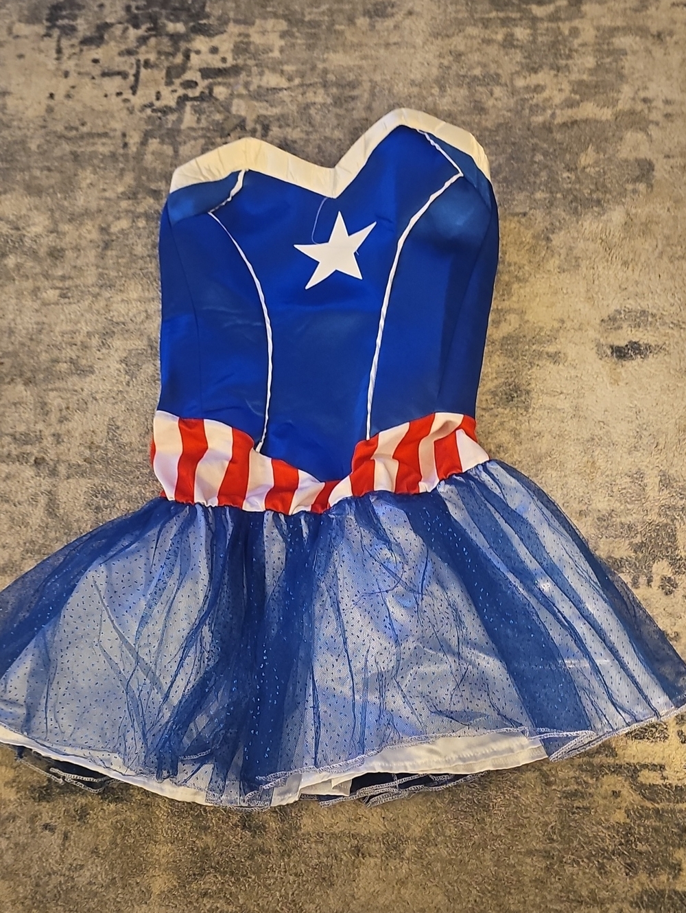 RUBIE'S Marvel American Dream/Captain America-inspired women's tutu costume